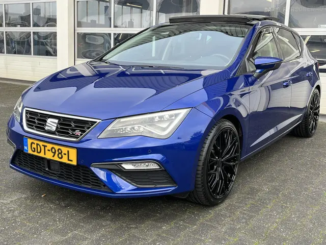 SEAT Leon 1.8 TSI FR 180 pk Panoramadak 19" lichtmetalen velgen Mulitmedia voorbereiding Parkeerhulp...