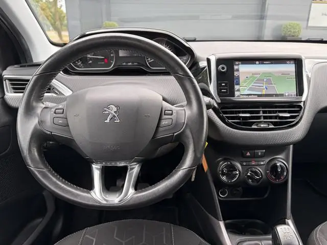 Peugeot 2008 1.2 PureTech Blue Lion 2e Eigenaar l D-riem vv in 2024 l 110pk l Navi l Carplay l Trekh...