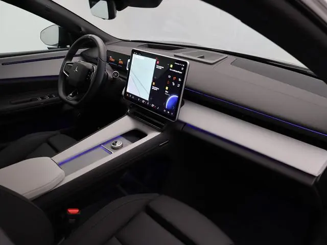 Polestar 4