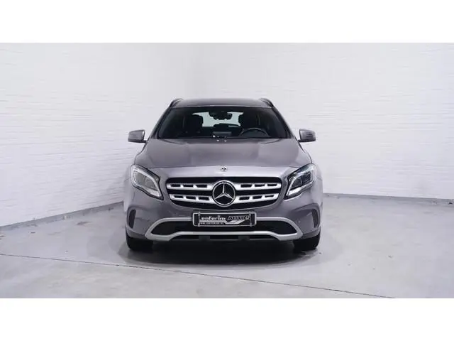 Mercedes-Benz GLA-klasse 180 Business Solution Limited Navi Clima Camera PDC NAP Leder/stof Sportsto...