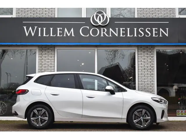 BMW 2-serie Active Tourer 218i aut. Head Up 360 Camera LED Apple Carplay