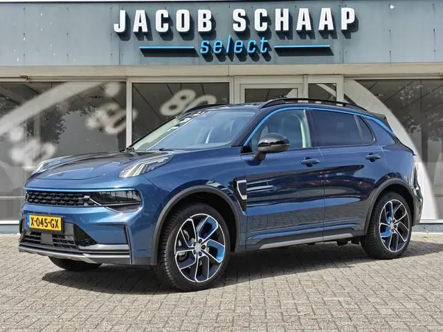 Lynk & Co 01
