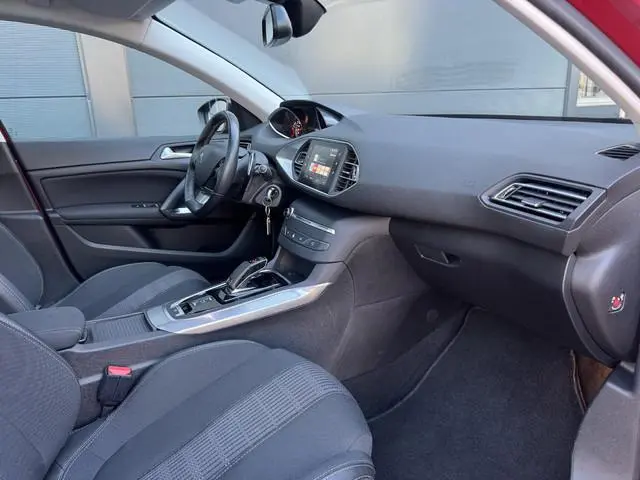 Peugeot 308 SW 1.2 / 100 % Onderhoud / Full option / NL Auto