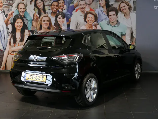 Renault Clio 1.6 E-Tech Full Hybrid 145 evolution - NIEUW! - Navi - Camera - Cruise