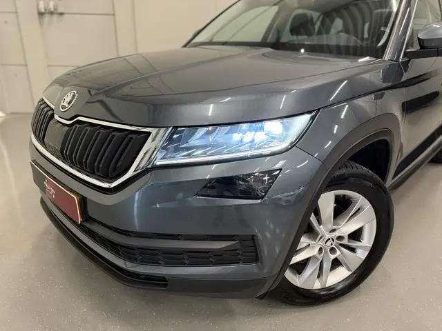ŠKODA Kodiaq 1.5 TSI Edition Aut. 7p. PANO/TREKHAAK/LED/ACC/CANTON/CAMERA/CARPLAY/SFEER/LEER-ALCANTA...