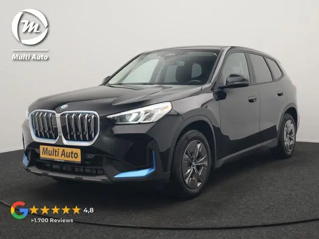 BMW iX1 xDrive30 67 kWh 313pk Dealer O.H. | Adaptief M Onderstel | Camera | Cruise Control | Stoelve...