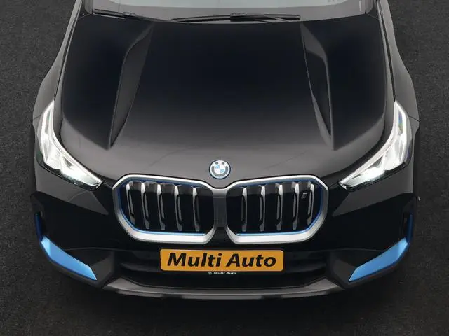 BMW iX1