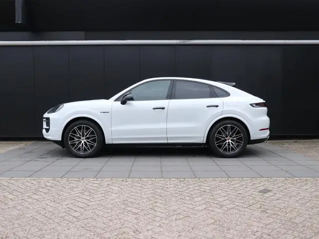 Porsche Cayenne 3.0 E-Hybrid | LEDER | LUCHTVERING | PANO-DAK | MASSAGE | BOSE | STOELVERK. | SPORTC...