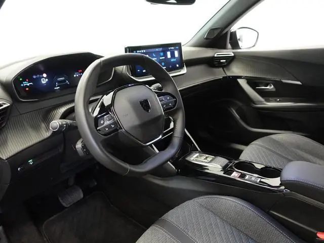 Peugeot 2008 1.2 PureTech 130pk Automaat Allure  Navigatie Apple Carplay/Android Auto 360 camera Par...