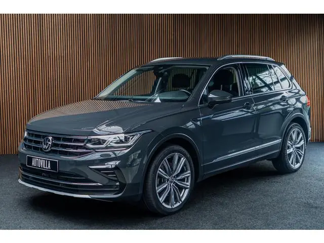 Volkswagen Tiguan 2.0 TSI 4M Alcantara leer Virtual 360 PDC Climate voor & achter Stuurverwarming LM...