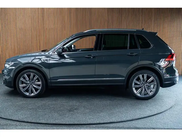 Volkswagen Tiguan 2.0 TSI 4M Alcantara leer Virtual 360 PDC Climate voor & achter Stuurverwarming LM...