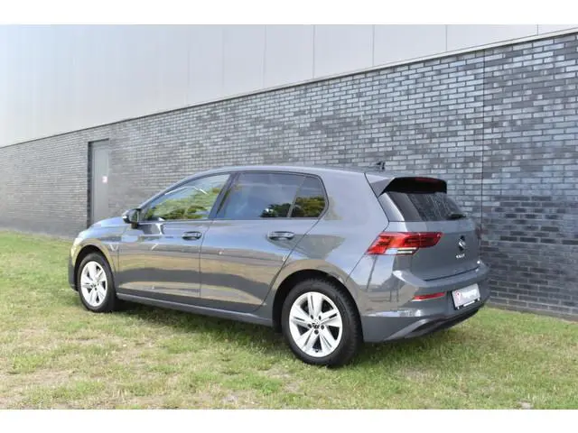 Volkswagen Golf 1.0 eTSI Life Business Automaat Navigatie/CarPlay