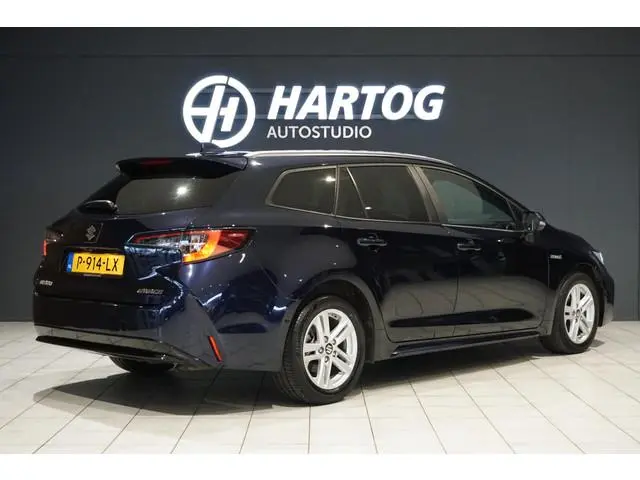 Toyota Corolla 1.8 Hybrid Style + DODEHOEK / STUURVERWARMING / VOORRUITVERWARMING