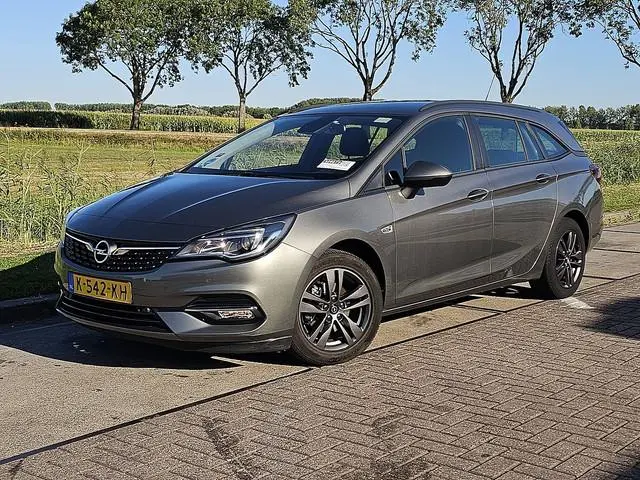 OPEL ASTRA 1.2 sports tourer execut