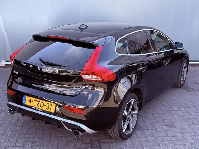 Volvo V40 BJR 2014 1.6 T3 200 PK R-Design BENZINE! | NAVI | TELEFOON | CLIMA | CRUISE | PDC | LED