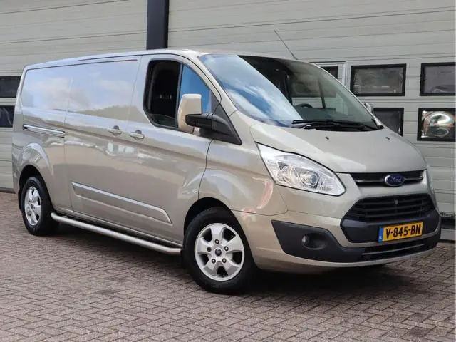Ford Transit Custom 2.0 TDCI 131pk Euro 6 - L2 Lang - 2x Schuifdeur - Trekhaak - Camera