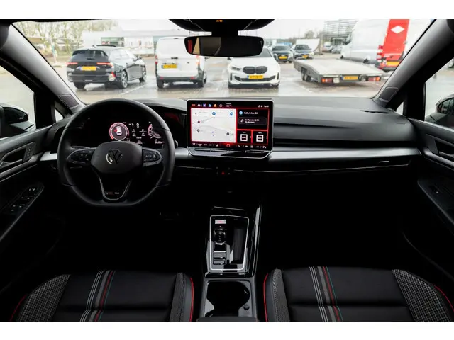Volkswagen Golf VIII Lim. 2.0 TSI 239 kW GTI Edition 50