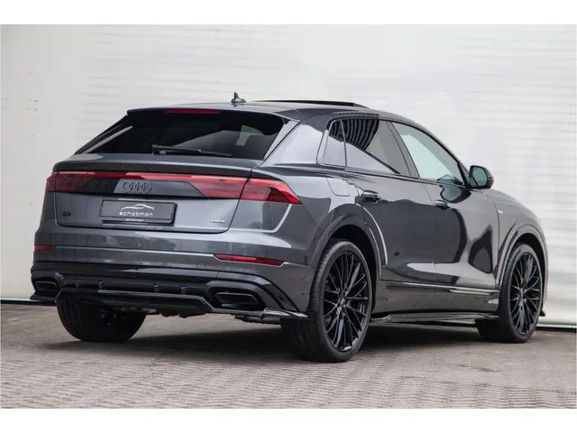 Audi Q8 60 TFSI e quattro Competition Head-up, RS stoelen, Massage, Achterasbesturing,  23"