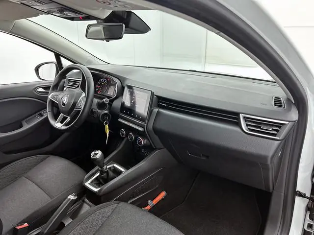 Renault Clio 1.0 TCe Zen / 6 Versn. / 5Drs. / Pdc./ Airco / Navigatie / Radio multimedia / Apk 04-20...