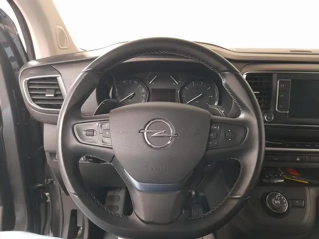 Opel Vivaro 2.0 BlueHDi 145PK L3 Airco Bluetooth Cruise Control Trekhaak Navigatie