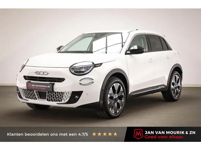 Fiat 600 1.2 Hybrid La Prima | MASSAGE | NAVIGATIE | DAB | APPLE | CAMERA