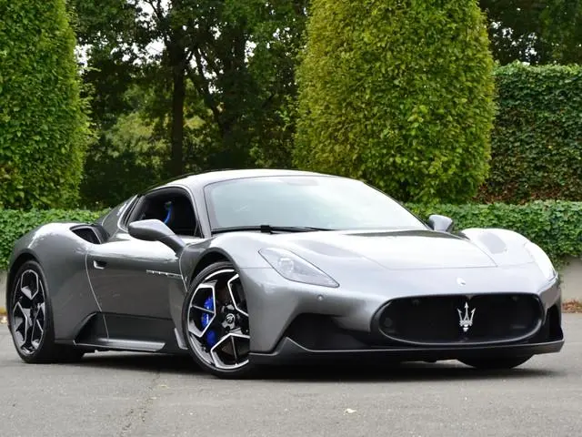 Maserati MC20
