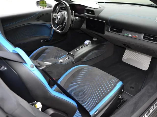 Maserati MC20
