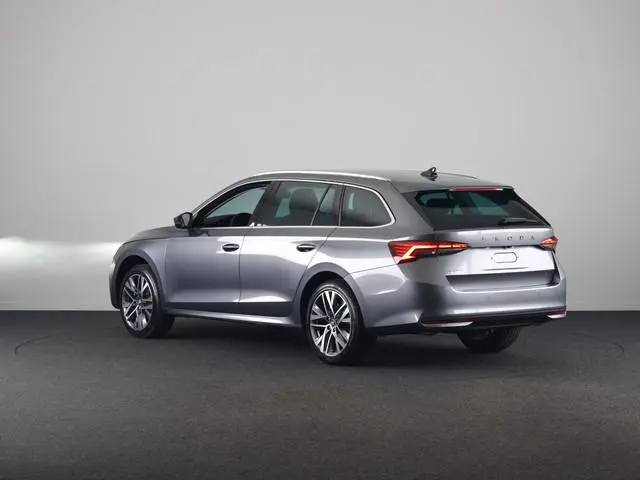 Skoda Octavia Combi 1.5 TSI MHEV Business Edition Plus 150 pk 7 versn. DSG | Chrome Pakket | Trekhaa...