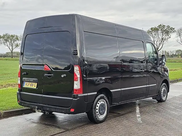 RENAULT MASTER 2.3 L2H2 2xZijdeur NAP 150Pk Euro6 1e Eigenaar Trekhaak 3-Zits Navi!