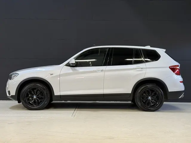 BMW X3 xDrive20i | Panoramadak | Stoelverwarming | Leder | Xenon