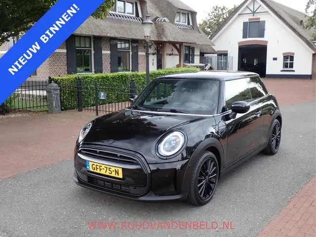 MINI BLACKLINE 1.5 Cooper FACELIFT KEYLESS / HEAD-UP / SPORTLEER