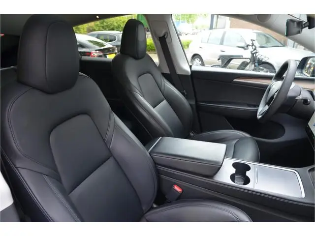 Tesla Model Y RWD 58 kWh AutoPilot4.0 Ryzen, FSD 99,- p/mnd