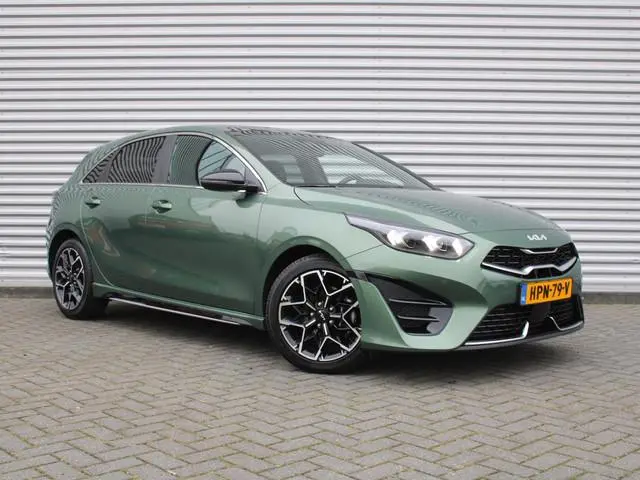 Kia Ceed 1.5 T-GDi GT-Line | Stuur-/stoelverwarming | Schuifdak | Cruise adapt. | Camera | 17" LM |...