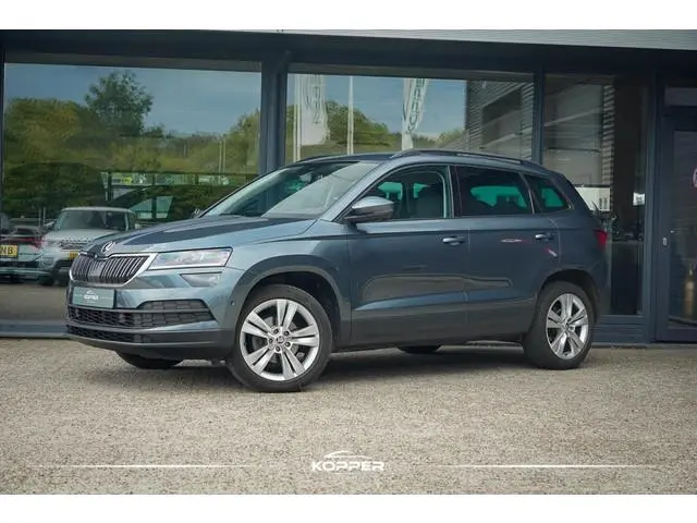 Skoda Karoq 1.5 TSI ACT Style Business / Pano / Trekhaak / Memory / Stoelverw / Adaptive Cruise