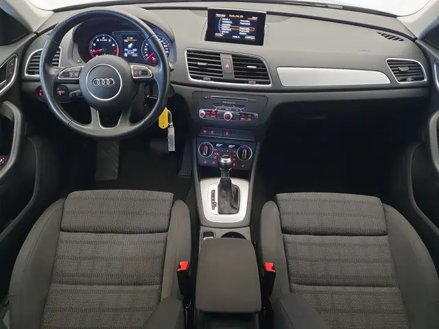 Audi Q3 1.4 TFSI S-tronic AUT Trekhaak, Stoelverwarming, Cruise control, Navi