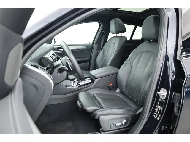 BMW X4 M40i High Executive Edition | Rijklaar! | Pano | Elek. Trekhaak | Stoelvent. | Memory | Keyle...