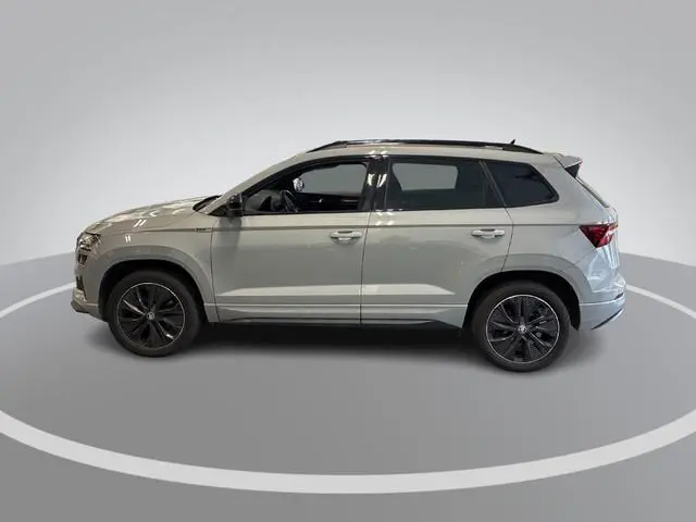 Skoda Karoq 1.5 TSI 150pk DSG ACT Sportline Business · Panoramadak · Camera · Cruise Control · Apple...