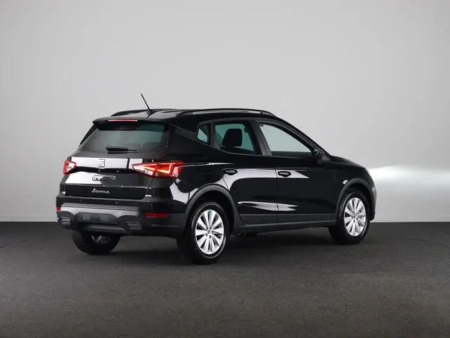 Seat Arona Style Business Intense 1.0 70 kW / 95 pk EcoTSI SU