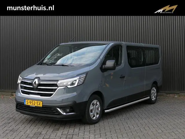 Renault Trafic Passenger 9 persoons! - INCL.BTW/BPM - 150pk - Trekhaak - Sidebars  - Allseasons - Na...