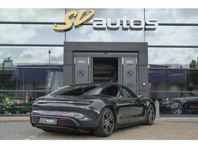 Porsche Taycan Performance Plus 476pk 93,4 kWh Panoramadak *BTW* Luchtvering Bose Comfortstoelen NLa...