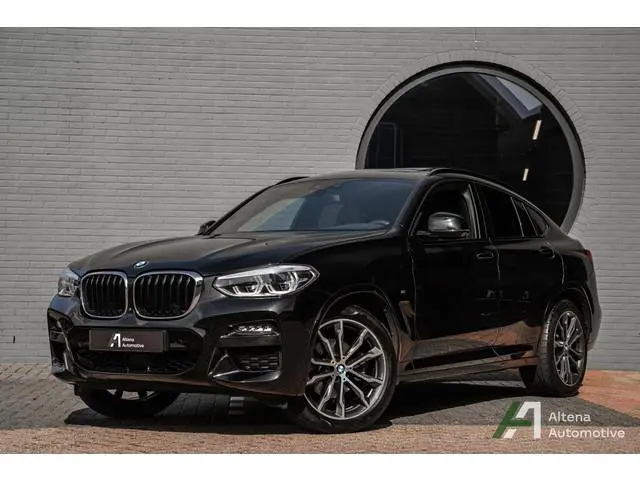 BMW X4 xDrive20i High Executive Edition M-sport, panoramadak, sportstoelen, memory stoelen, stoelver...