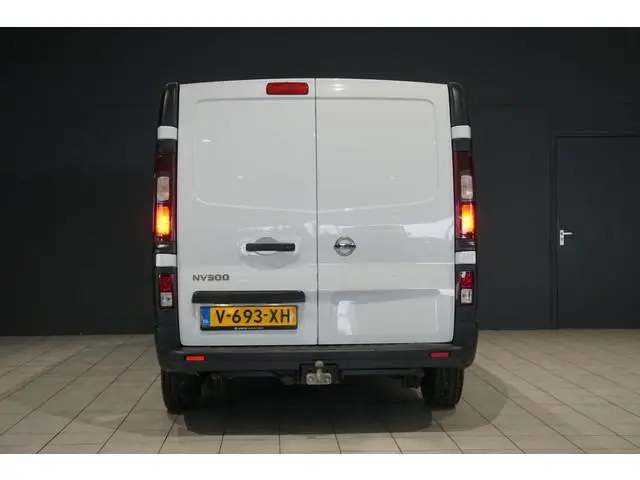 Nissan NV300