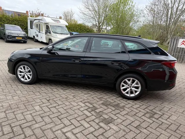 SEAT Leon Sportstourer 1.0 eTSI 111 PK | Style Business Intense | Automaat |