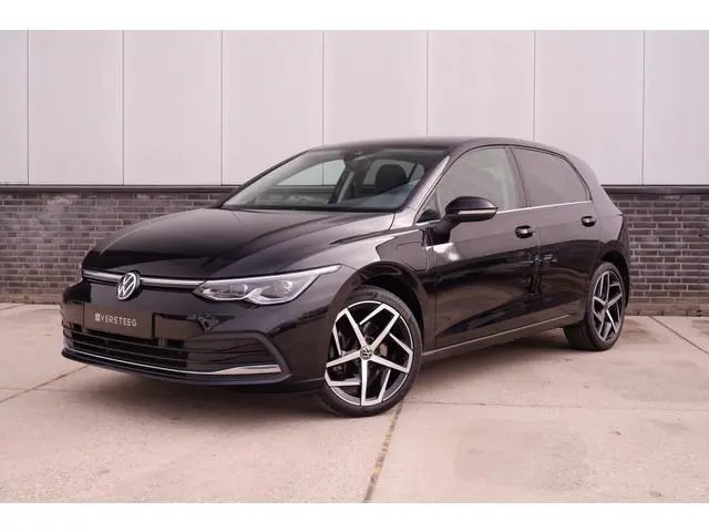Volkswagen Golf 1.4 eHybrid Style | Carplay | Camera | Memory | Navi | Sfeerverlichting | LED 