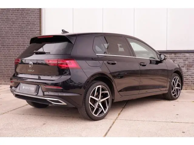 Volkswagen Golf 1.4 eHybrid Style | Carplay | Camera | Memory | Navi | Sfeerverlichting | LED 