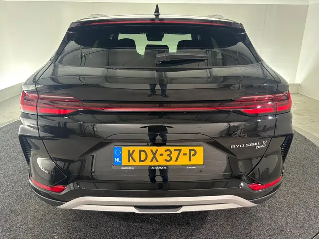 BYD SEAL U