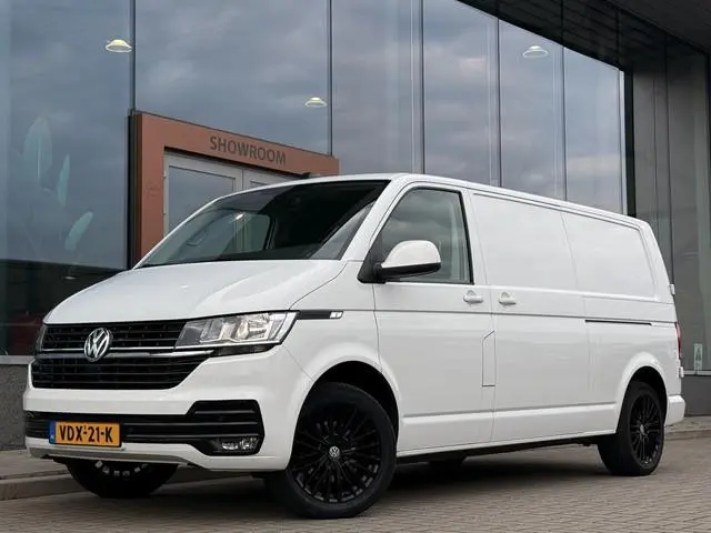 Volkswagen Transporter 2.0 TDI L2H1 28 | ACC | Apple Carplay | 18 inch | Lane assist | Achteruitrijc...
