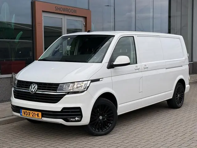 Volkswagen Transporter 2.0 TDI L2H1 28 | ACC | Apple Carplay | 18 inch | Lane assist | Achteruitrijc...