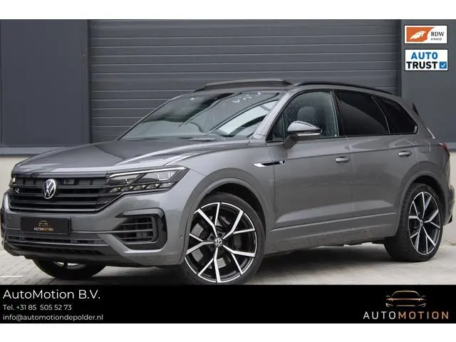 Volkswagen Touareg 3.0 TSi 4MOTION R Trekhaak Luchtvering Camera Nightvision