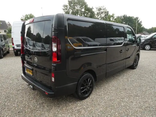 Nissan NV300